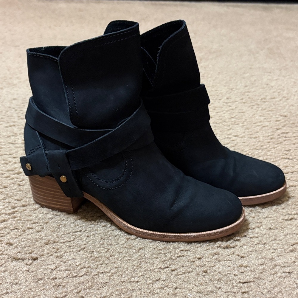 Ugg Elora Booties